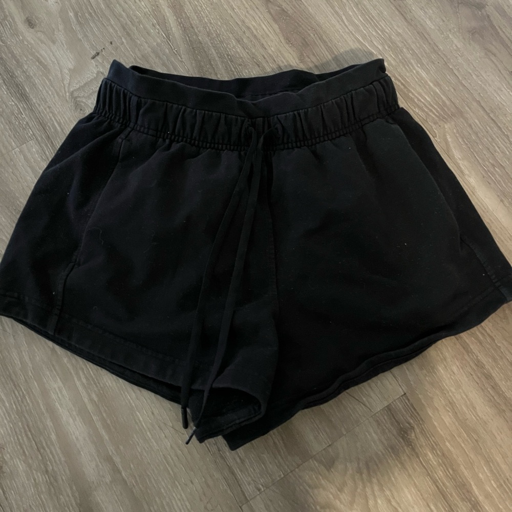 Lululemon shorts SZ4 black